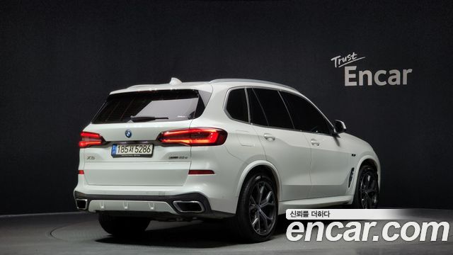 BMW X5 2022 — photo 2