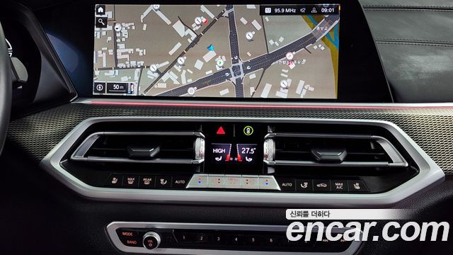 BMW X5 2022 — photo 14
