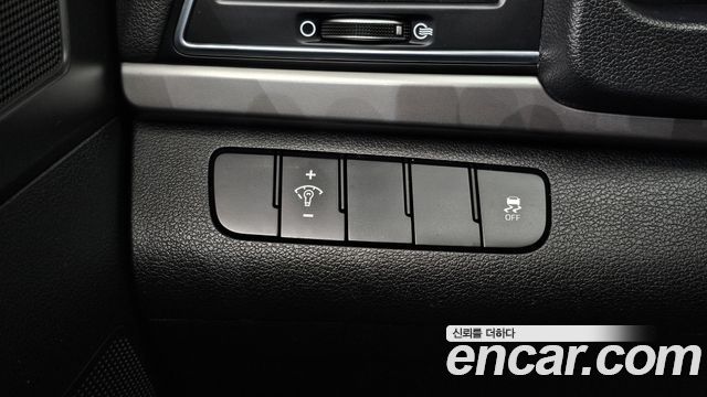 Hyundai AVANTE 2016 — photo 15