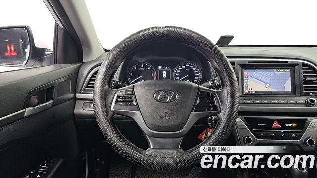 Hyundai AVANTE 2016 — photo 16