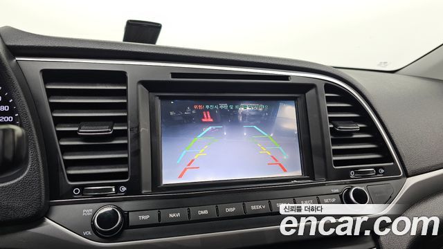 Hyundai AVANTE 2016 — photo 18