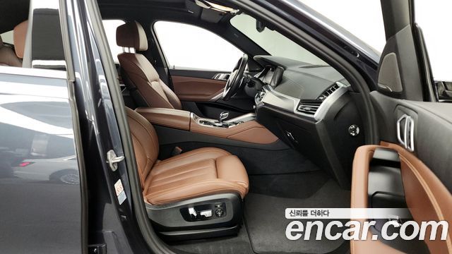 BMW X6 2021 — photo 11