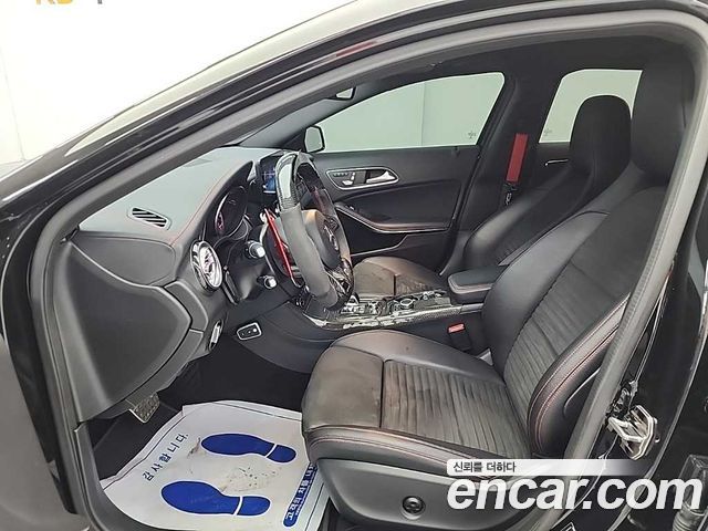 Mercedes-Benz GLA-Class 2018 — photo 11