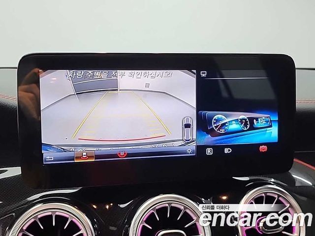 Mercedes-Benz GLA-Class 2018 — photo 15
