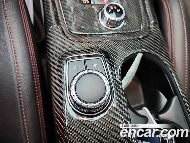 Mercedes-Benz GLA-Class 2018 — photo 16
