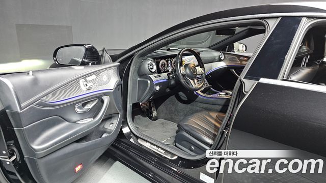 Mercedes-Benz CLS-Class 2020 — photo 10