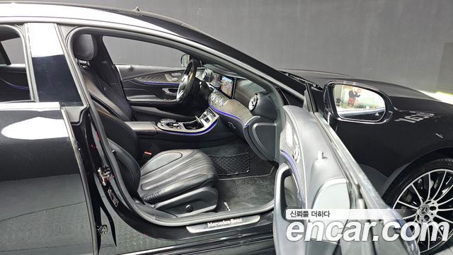 Mercedes-Benz CLS-Class 2020 — photo 11