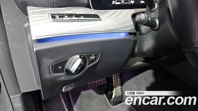 Mercedes-Benz CLS-Class 2020 — photo 13