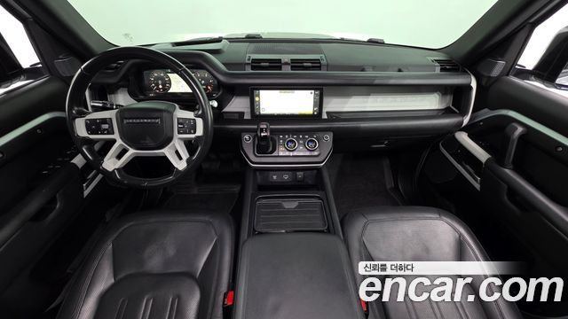 Land Rover Defender 2022 — photo 7