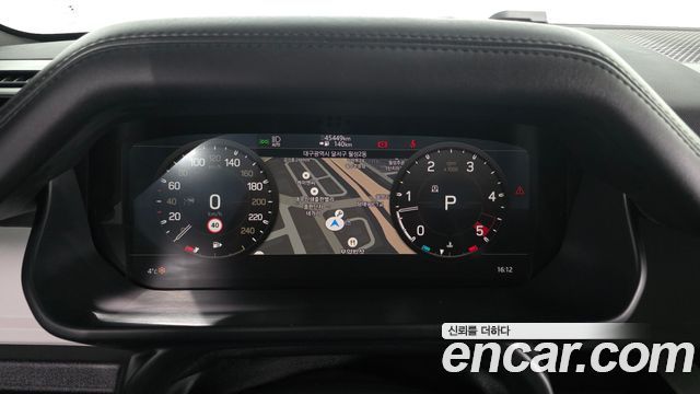 Land Rover Defender 2022 — photo 8