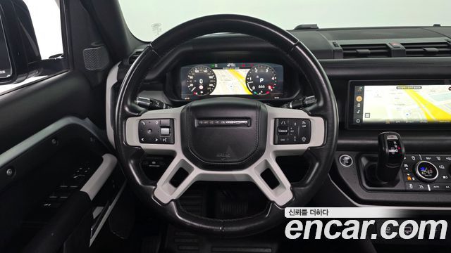 Land Rover Defender 2022 — photo 13