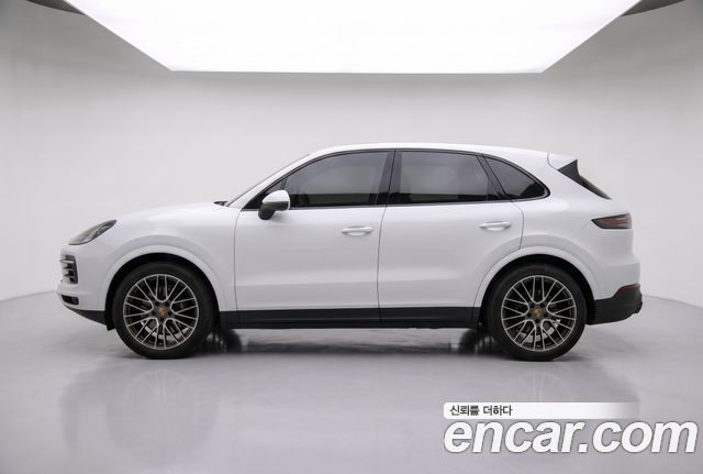 Porsche Cayenne 2020 — photo 1