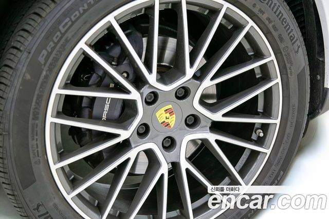 Porsche Cayenne 2020 — photo 10