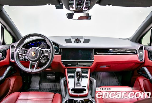 Porsche Cayenne 2020 — photo 12