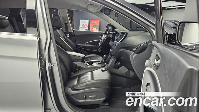 Hyundai Santafe 2016 — photo 12