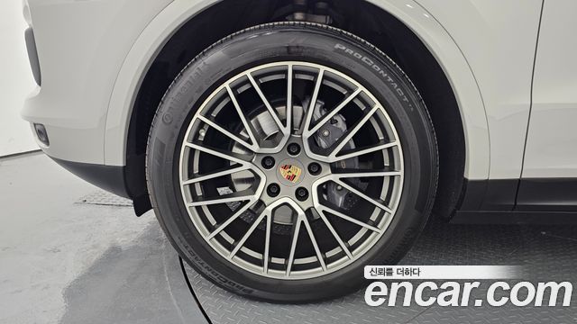 Porsche Cayenne 2023 — photo 5