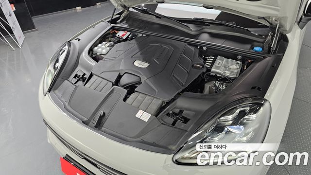 Porsche Cayenne 2023 — photo 6