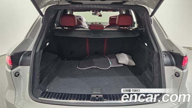 Porsche Cayenne 2023 — photo 20