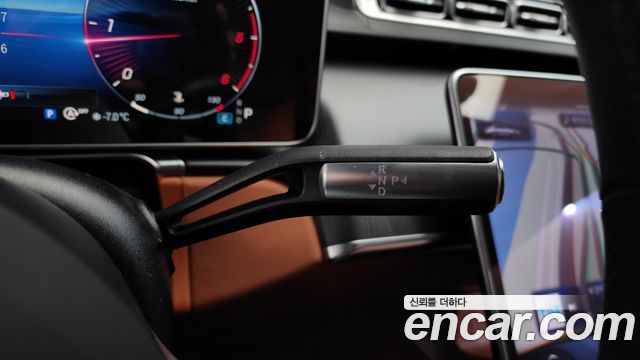 Mercedes-Benz S-Class 2022 — photo 9