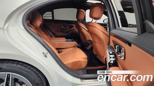 Mercedes-Benz S-Class 2022 — photo 12