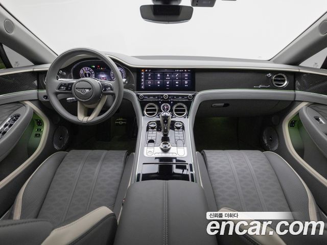 Bentley Continental 2025 — photo 6