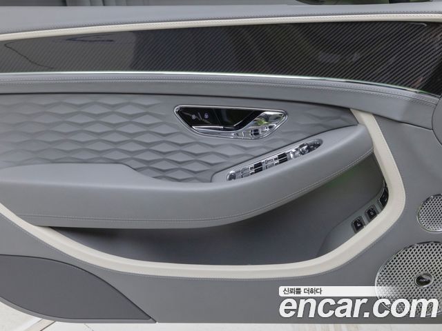 Bentley Continental 2025 — photo 13