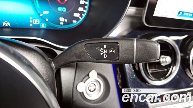 Mercedes-Benz GLC-Class 2021 — photo 9