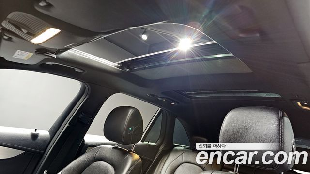 Mercedes-Benz GLC-Class 2021 — photo 17