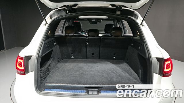 Mercedes-Benz GLC-Class 2021 — photo 19