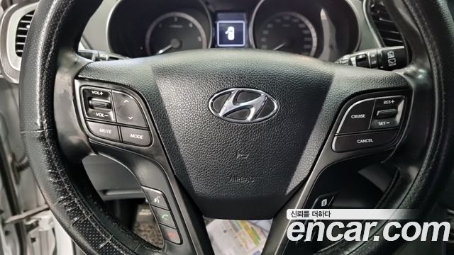 Hyundai Santafe 2016 — photo 12