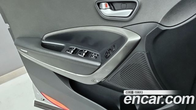 Hyundai Santafe 2016 — photo 17