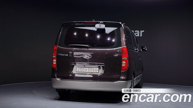 Hyundai Starex 2019 — photo 4