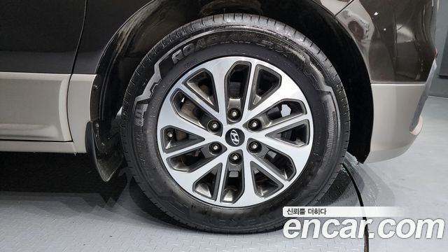 Hyundai Starex 2019 — photo 5