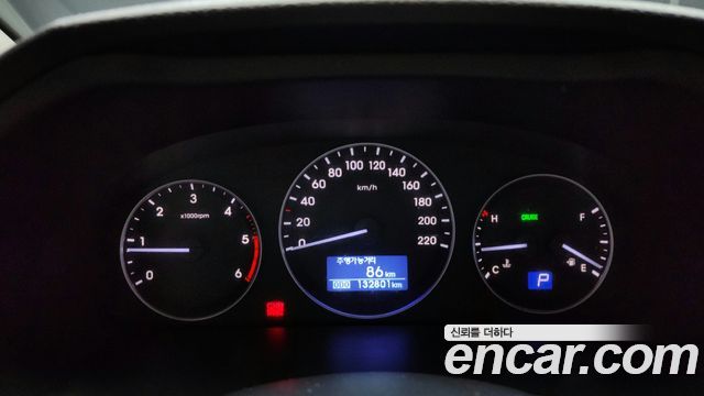 Hyundai Starex 2019 — photo 8