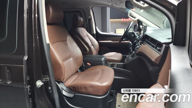 Hyundai Starex 2019 — photo 11