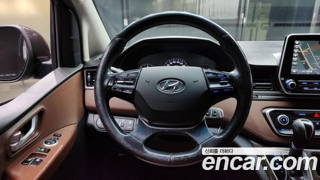 Hyundai Starex 2019 — photo 13