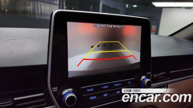 Hyundai Starex 2019 — photo 15