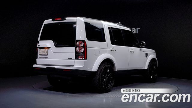 Land Rover Discovery 2016 — photo 2