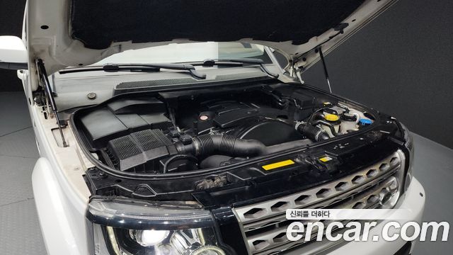 Land Rover Discovery 2016 — photo 6