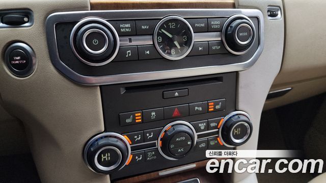 Land Rover Discovery 2016 — photo 16