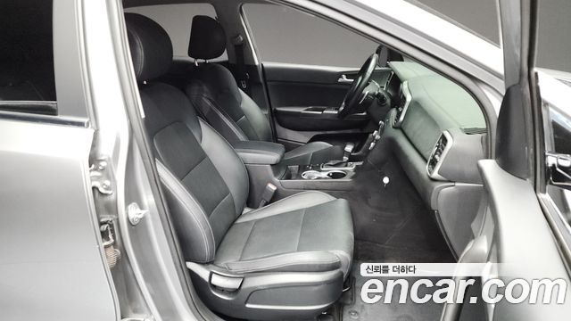 Kia Sportage 2021 — photo 11