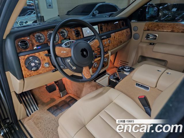 Rolls-Royce Phantom 2014 — photo 11