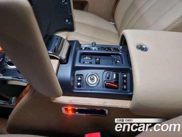 Rolls-Royce Phantom 2014 — photo 15