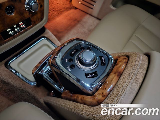Rolls-Royce Phantom 2014 — photo 16