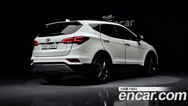 Hyundai Santafe 2017 — photo 2