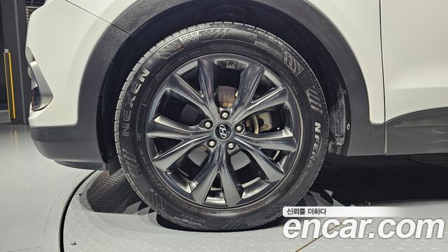 Hyundai Santafe 2017 — photo 5