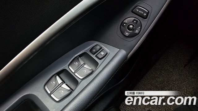 Hyundai Santafe 2017 — photo 16