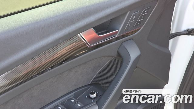 Audi SQ5 2022 — photo 13