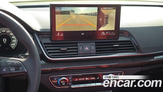 Audi SQ5 2022 — photo 15