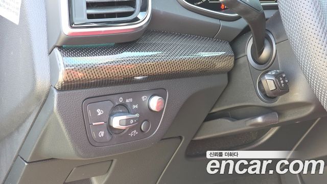 Audi SQ5 2022 — photo 16